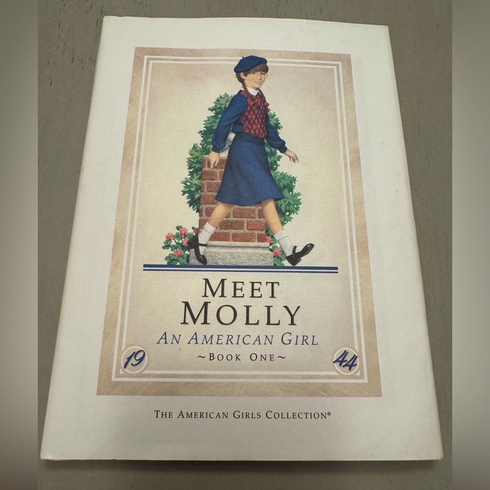 American Girl Pleasant Company - Meet Molly Hardcover